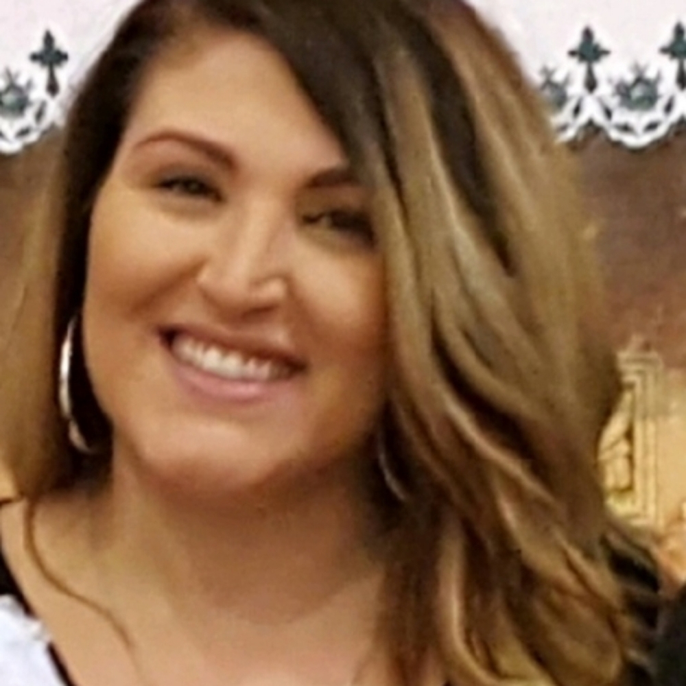 Meet your Posher, Divina